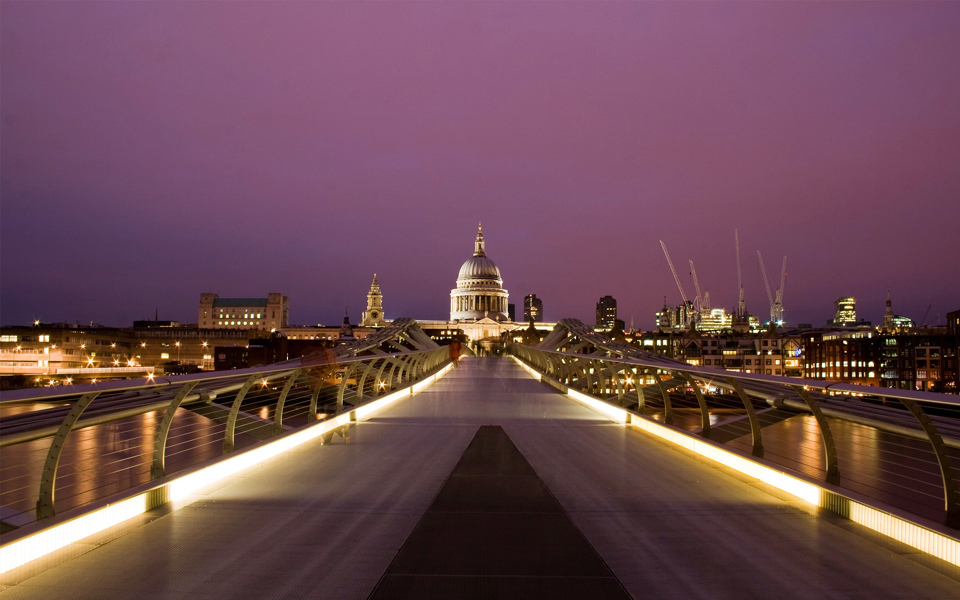 Millennium Bridge London665673222